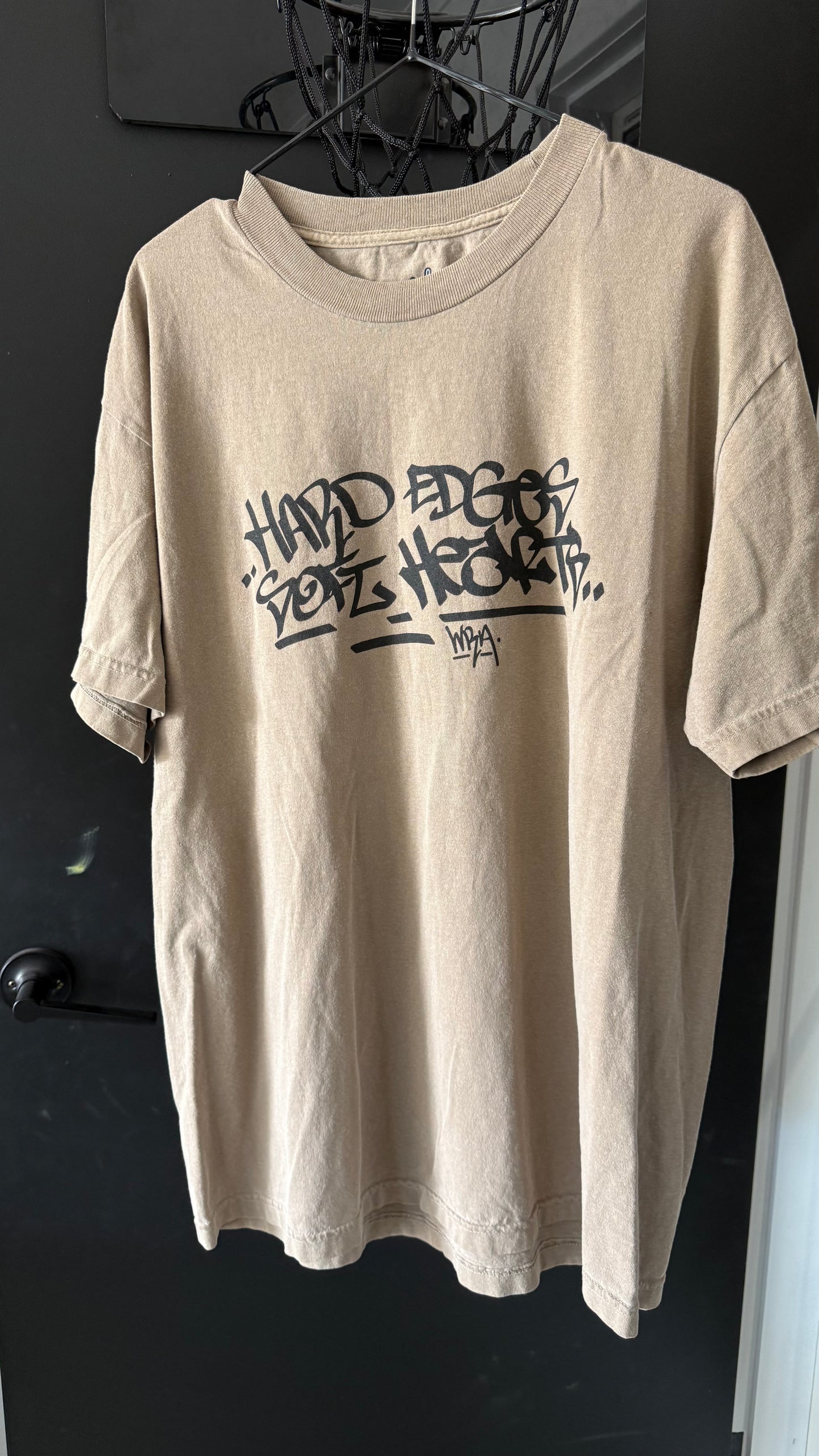 HARD EDGES TEE