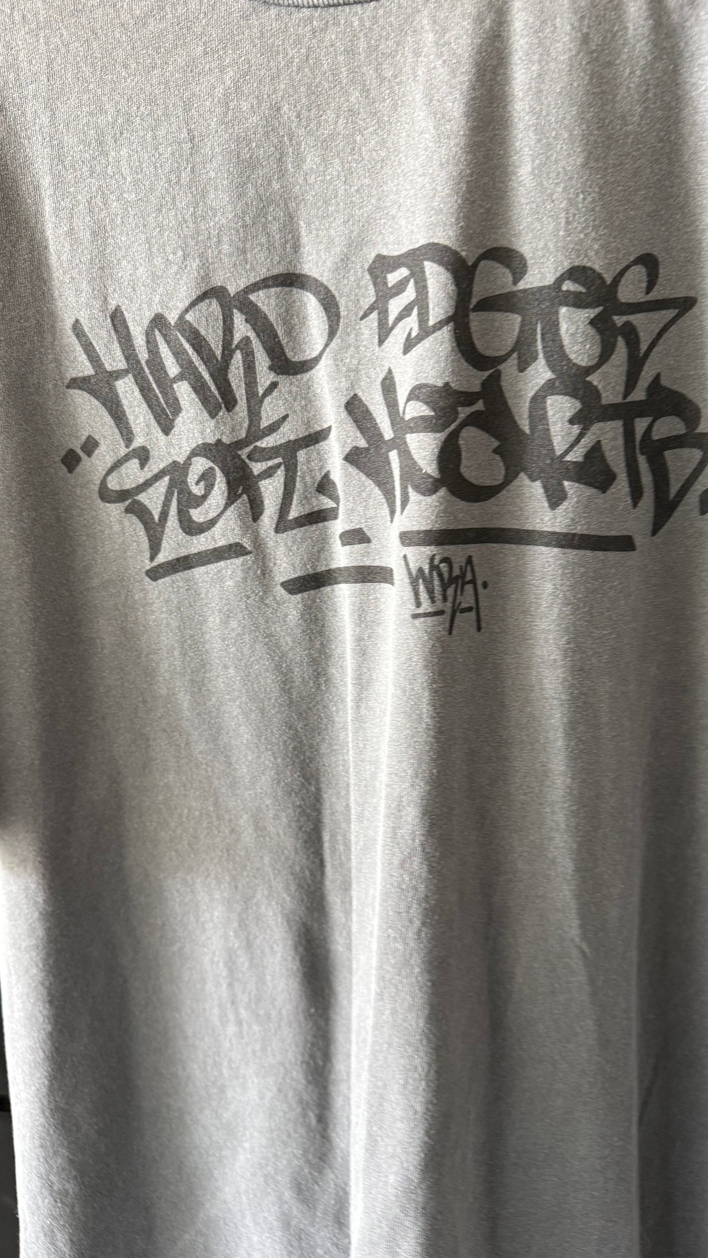 HARD EDGES TEE